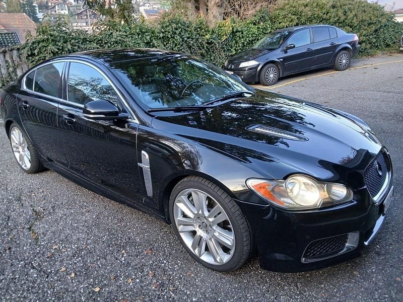 Schwarz Gebraucht 2010 Jaguar XFR Limousine | 19.900 € - Bild 1/4