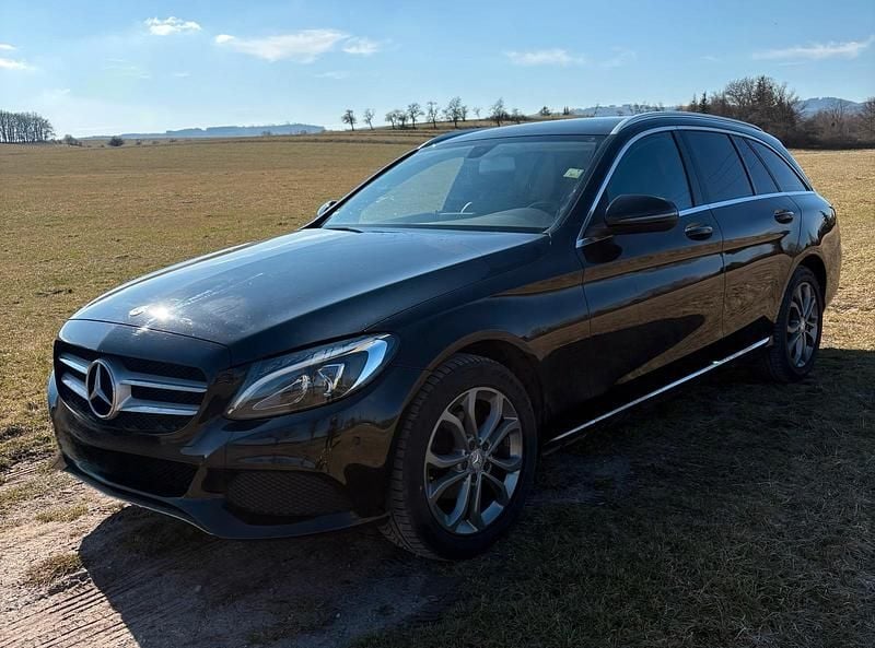 Gebraucht Mercedes C180 156 PS (114 kW) 2016 Schwarz Kombi