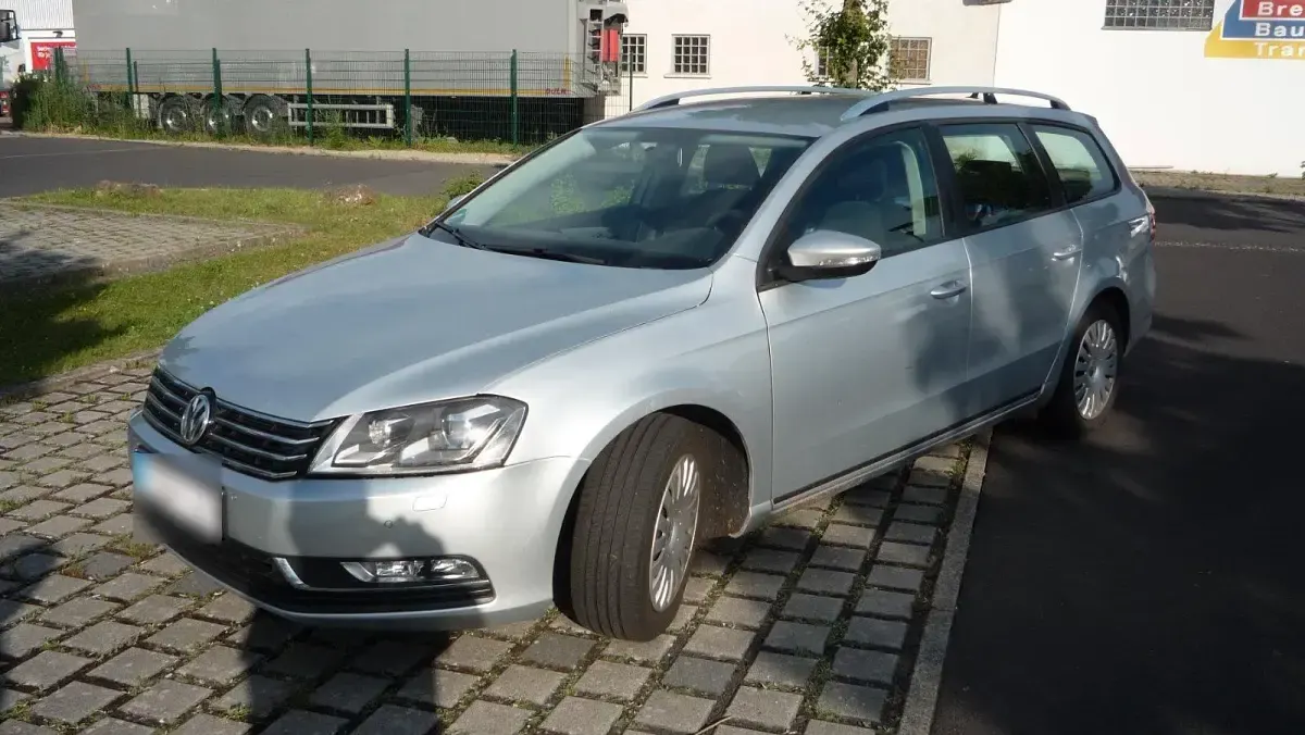 Gebraucht VW Passat 140 PS (102 kW) 2012 Silber Kombi