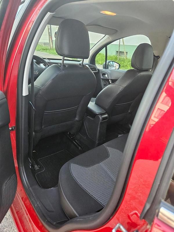 Rot Gebraucht 2013 Citroën C3 Kleinwagen | 5.500 € (Teuer) - Bild 1/4