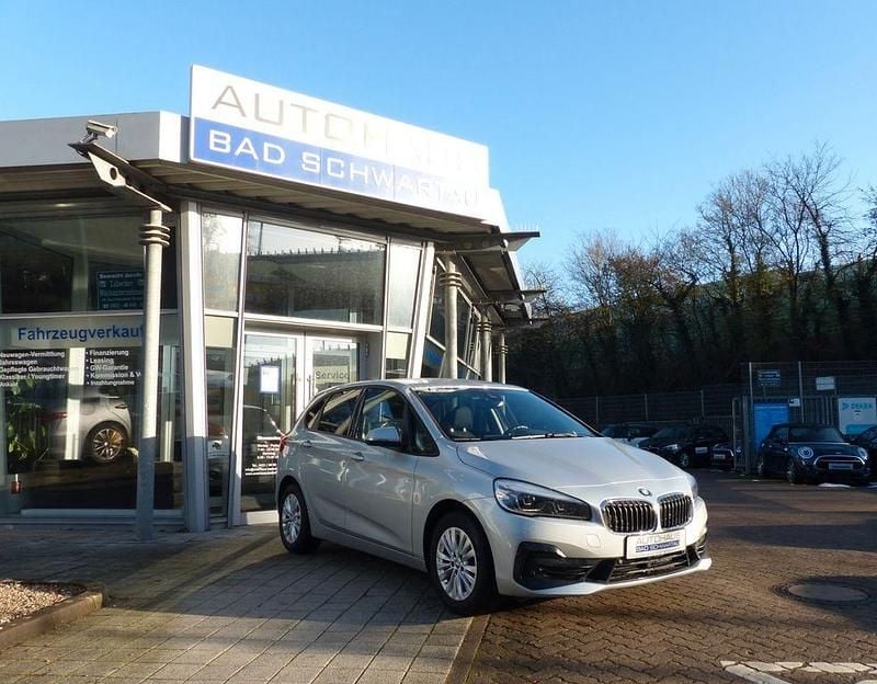 Gebraucht BMW 218 Active Tourer 150 PS (110 kW) 2021 Silber Van / Kleinbus