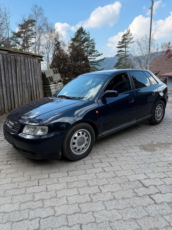 Gebraucht Audi A3 90 PS (66 kW) 1999 Blau Kleinwagen