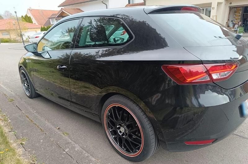 Gebraucht Seat Leon 105 PS (77 kW) 2014 Schwarz Coupé