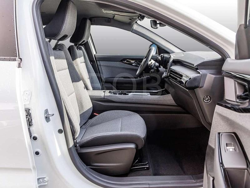 Second-hand Renault Austral Evolution 200 CP (147 kW) 2025 Alb SUV