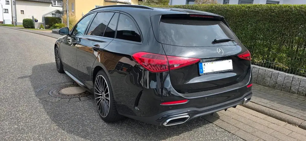 Gebraucht Mercedes C220 AMG line 200 PS (147 kW) 2022 Schwarz Kombi