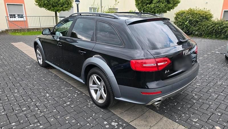 Second-hand Audi A4 245 CP (180 kW) 2012 Negru Break