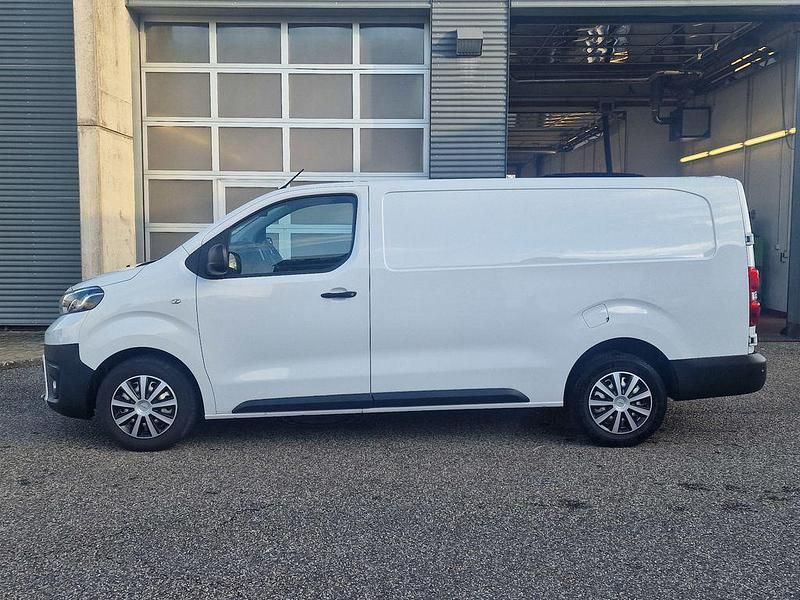 Gebraucht Toyota Proace 144 PS (105 kW) 2023 Ice white Van / Kleinbus