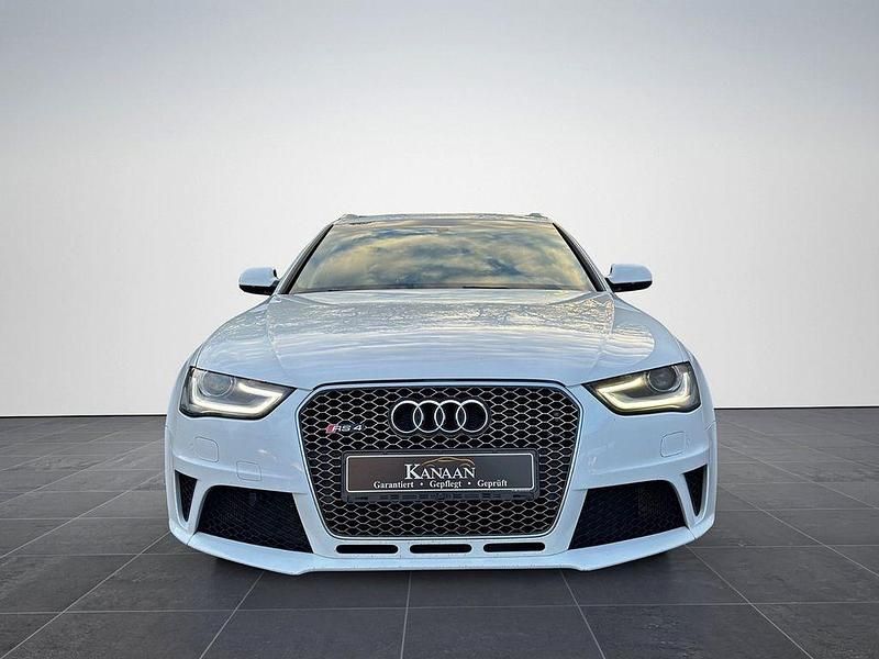 Weiß Gebraucht 2012 Audi RS4 Sport Kombi | 29.999 € - Bild 1/4