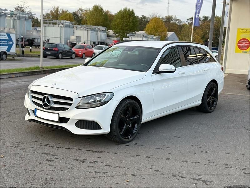 Weiß Gebraucht 2015 Mercedes C220 Kombi | 9.999 € (Superpreis) - Bild 1/4