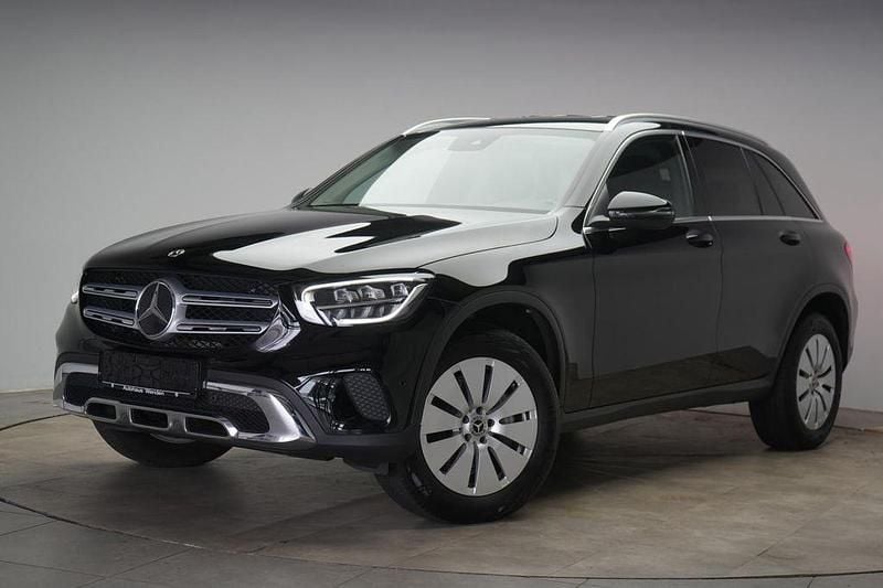 Gebraucht Mercedes GLC300e 211 PS (155 kW) 2021 Schwarz SUV