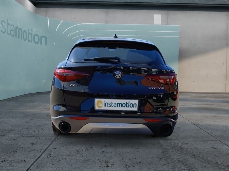 Gebraucht Alfa Romeo Stelvio Ti 280 PS (205 kW) 2023 Schwarz SUV