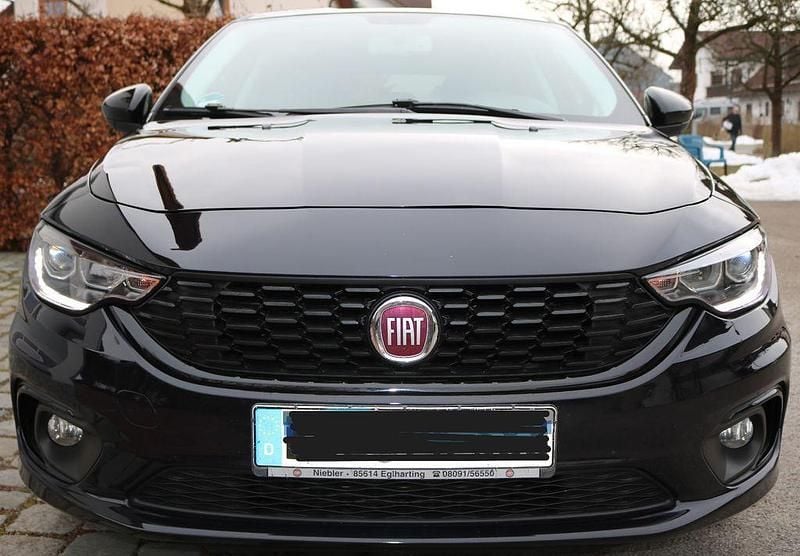 Gebraucht Fiat Tipo S 120 PS (88 kW) 2018 Schwarz Limousine