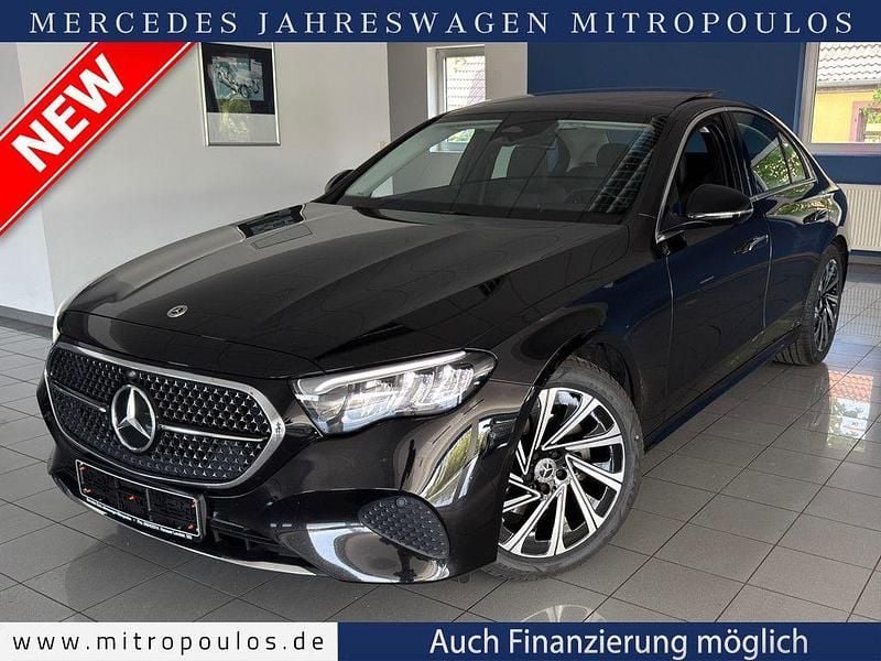Schwarz Gebraucht 2024 Mercedes E200 Avantgarde Limousine | 44.999 € (Guter Preis) - Bild 1/4