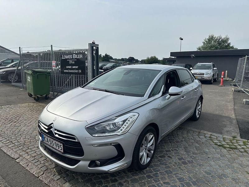 Grau Gebraucht 2014 Citroën DS5 Chic Kleinwagen | 4.500 € - Bild 1/4