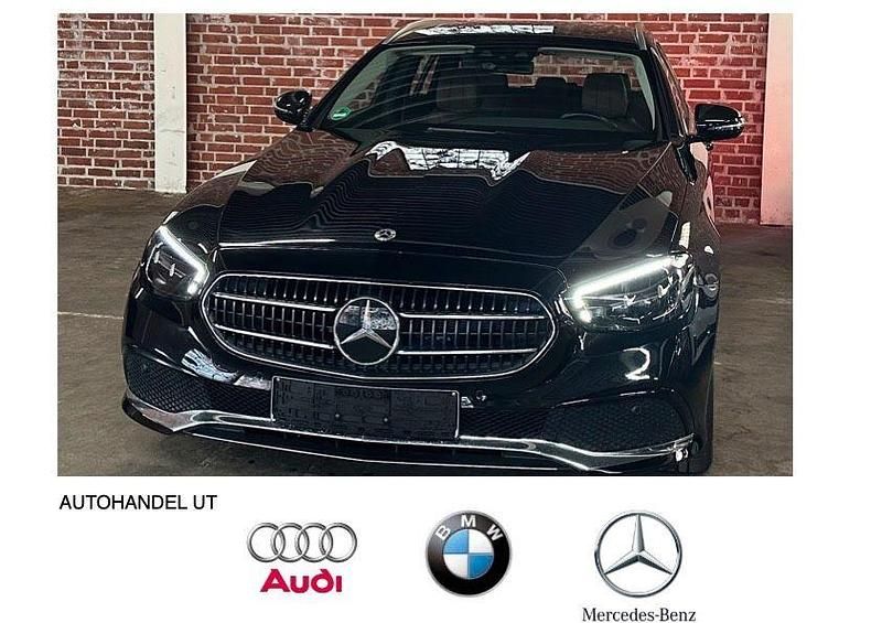 Schwarz Gebraucht 2022 Mercedes E200 Kombi | 36.900 € (Fairer Preis) - Bild 1/4