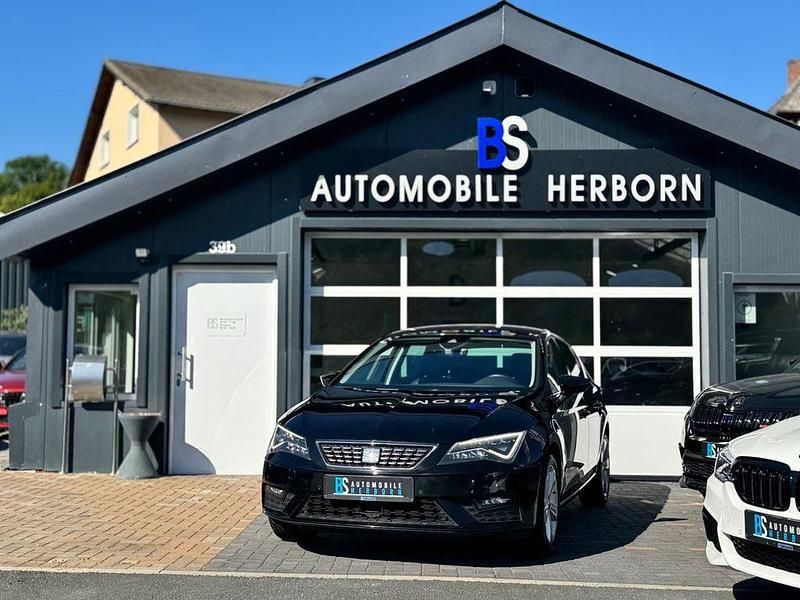 Schwarz Gebraucht 2019 Seat Leon XCELLENCE Limousine | 16.990 € (Fairer Preis) - Bild 1/4