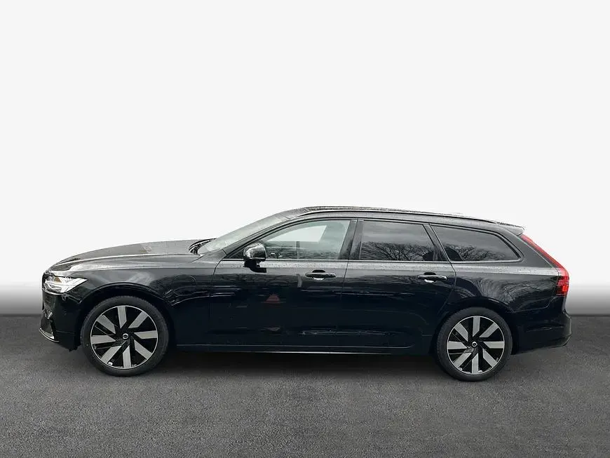 Gebraucht Volvo V90 Ultra 335 PS (246 kW) 2025 Onyx schwarzmetallic Kombi