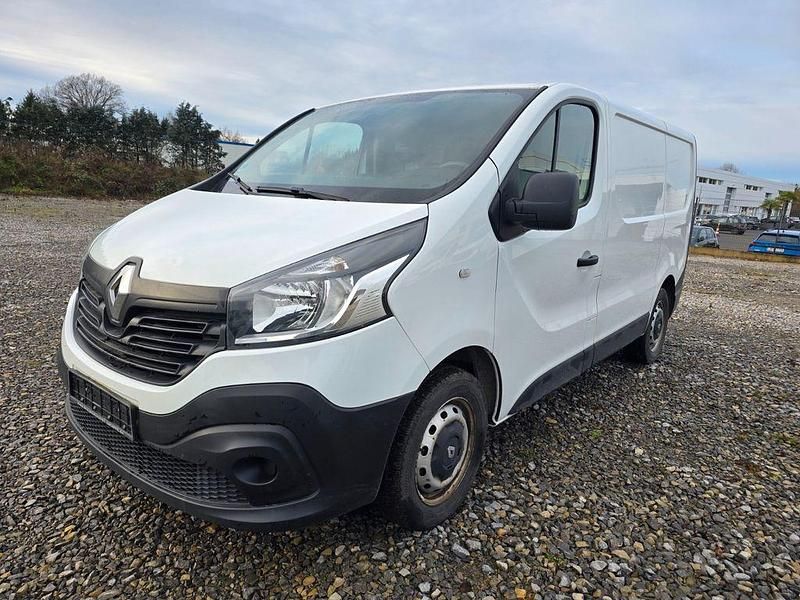 Weiß Gebraucht 2017 Renault Trafic Van / Kleinbus | 6.800 € (Superpreis) - Bild 1/4