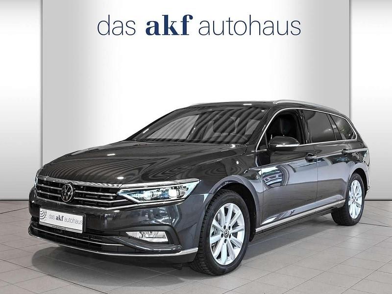 Mangangrau metallic Gebraucht 2024 VW Passat Elegance Kombi | 34.950 € (Guter Preis) - Bild 1/4