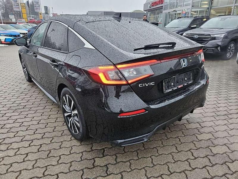 Gebraucht Honda Civic Elegance 143 PS (105 kW) 2023 Crystal black p. Limousine
