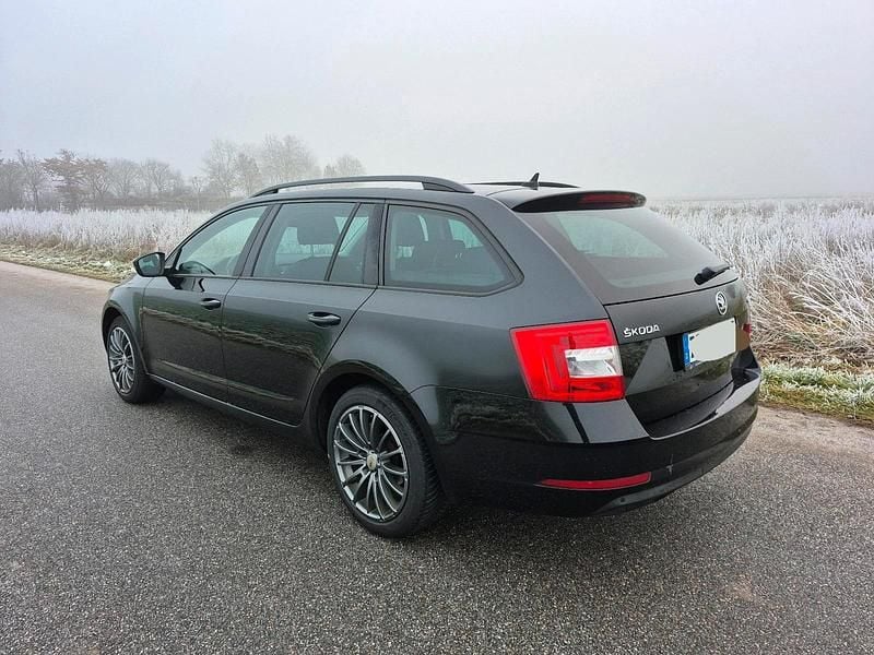 Gebraucht Skoda Octavia 150 PS (110 kW) 2019 Schwarz Kombi