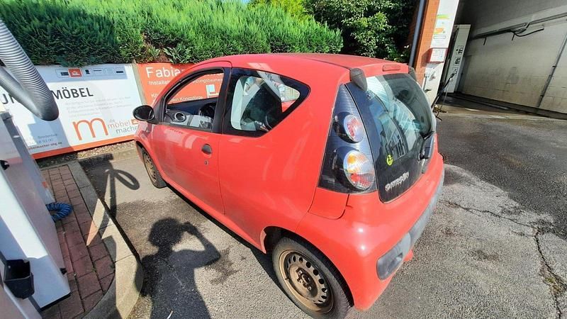 Rot Gebraucht 2010 Citroën C1 Kleinwagen | 790 € (Superpreis) - Bild 1/4