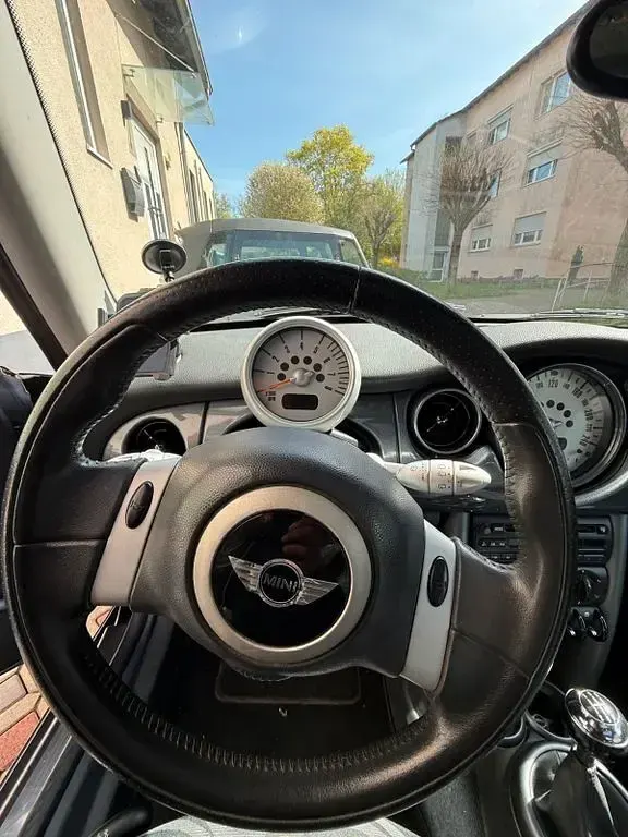 Gebraucht Mini ONE 90 PS (66 kW) 2004 Schwarz Kleinwagen