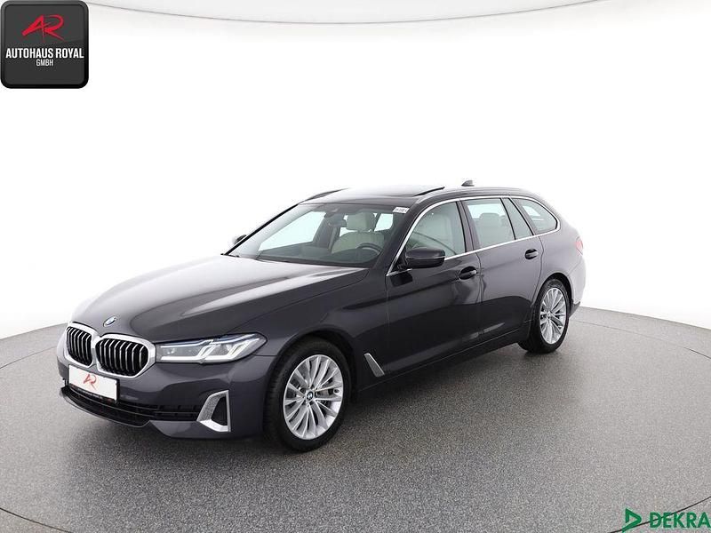 Grau Gebraucht 2022 BMW 540 Luxury Line Limousine | 39.880 € (Superpreis) - Bild 1/4