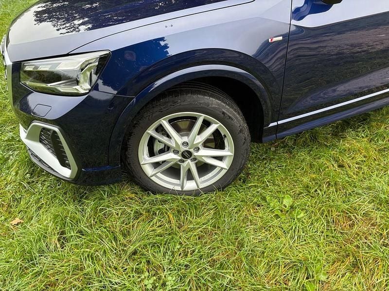 Gebraucht Audi Q2 S-Line 190 PS (139 kW) 2025 Blau SUV