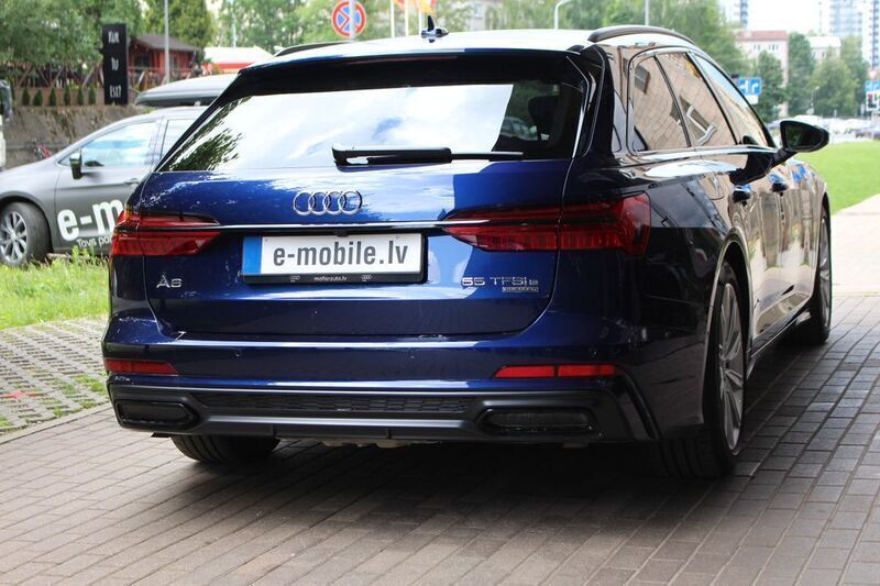 Gebraucht Audi A6 S-Line 367 PS (269 kW) 2020 Blau Kombi