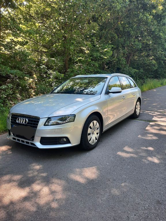 Silber Gebraucht 2009 Audi A4 Ambiente Kombi | 10.500 € (Teuer) - Bild 1/1