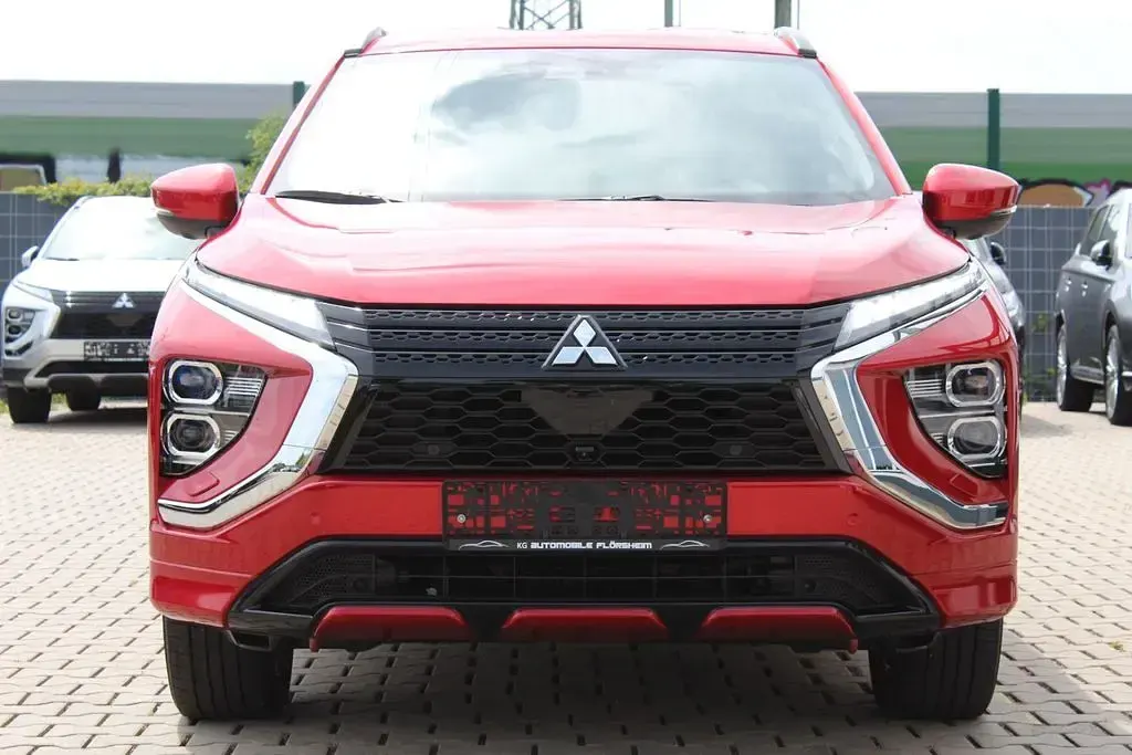 Gebraucht Mitsubishi Eclipse Cross Plus 188 PS (138 kW) 2022 Rot SUV