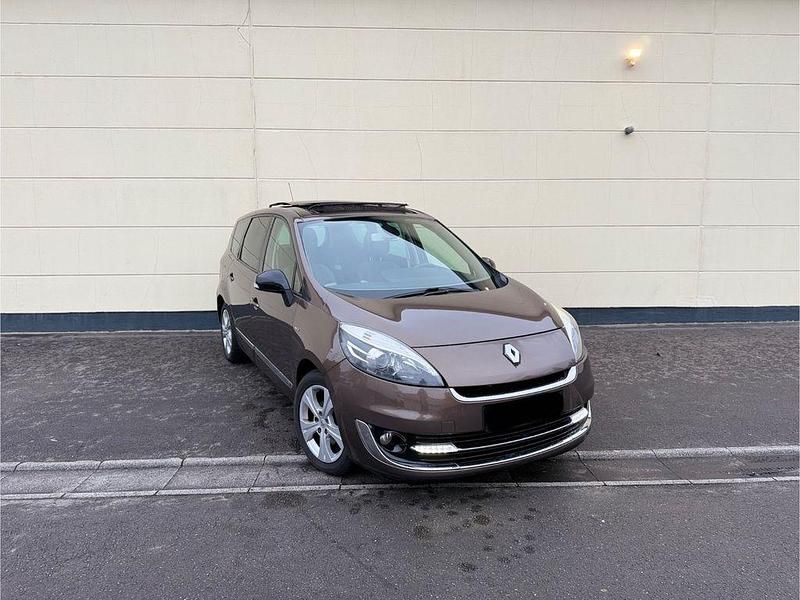 Gebraucht Renault Scénic III Bose Edition 131 PS (96 kW) 2012 Braun Van / Kleinbus