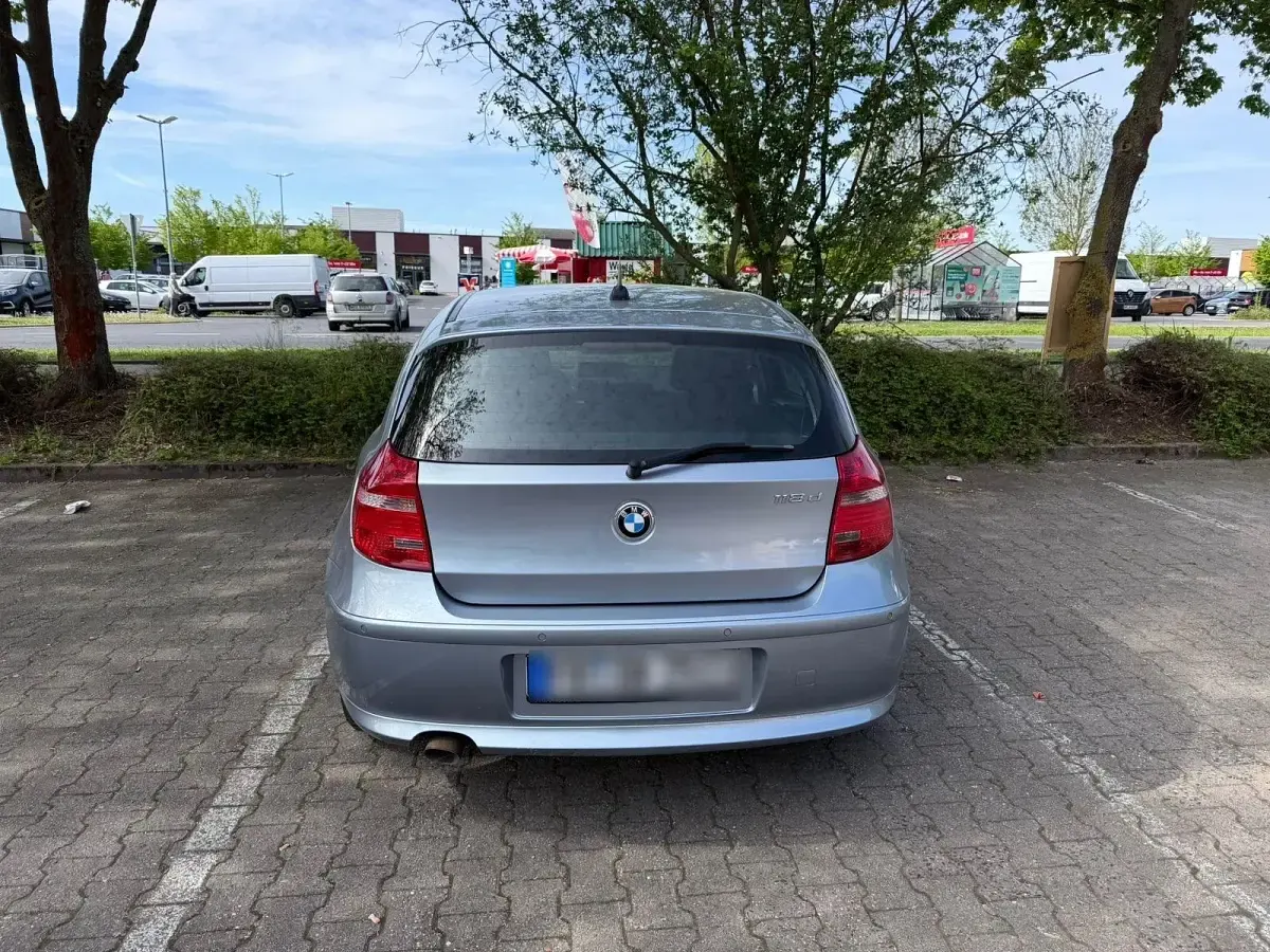 Gebraucht BMW 118 143 PS (105 kW) 2011 Blau Kleinwagen