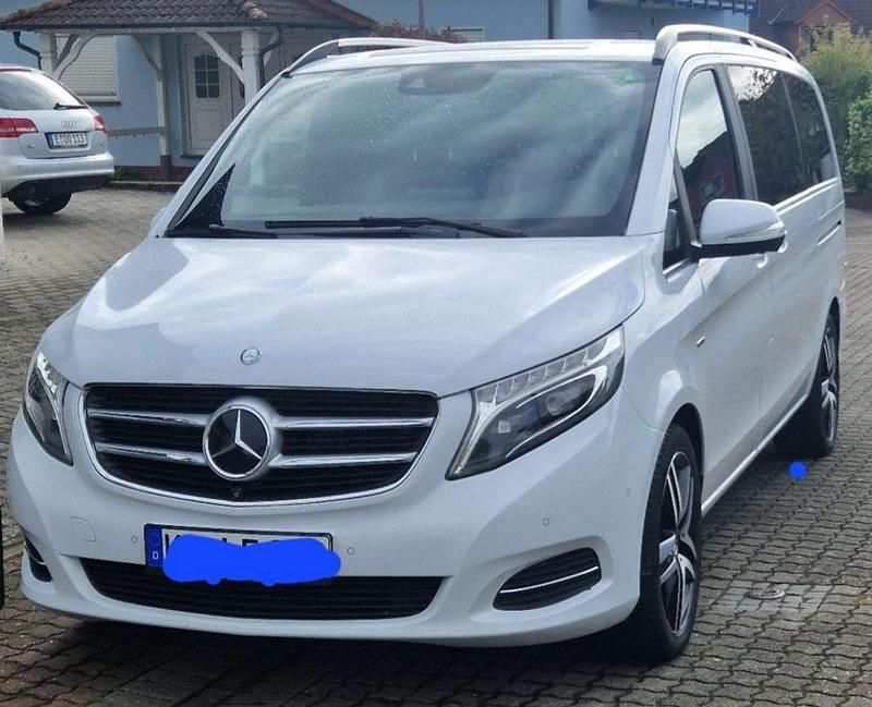 Weiß Gebraucht 2014 Mercedes V250 Edition 1 Van / Kleinbus | 23.900 € (Superpreis) - Bild 1/4