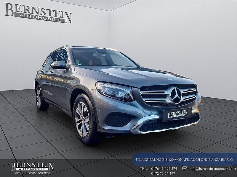 Grau Gebraucht 2017 Mercedes GLC220 SUV | 23.999 € (Guter Preis) - Bild 1/4