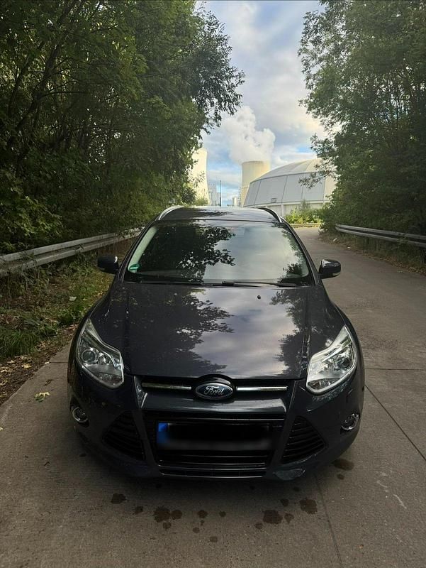 Gebraucht Ford Focus 150 PS (110 kW) 2013 Grau Kombi