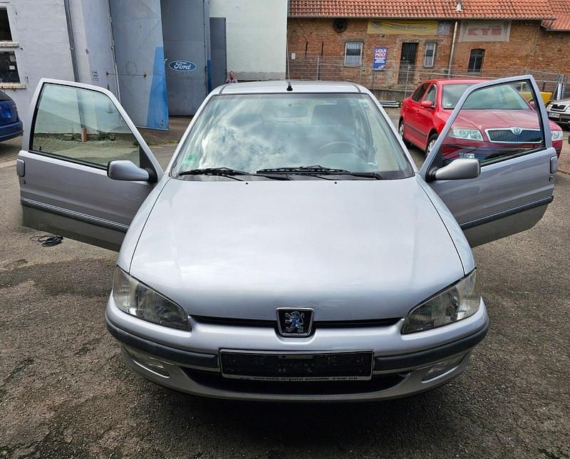 Silber Gebraucht 1999 Peugeot 106 Kleinwagen | 500 € (Superpreis) - Bild 1/4