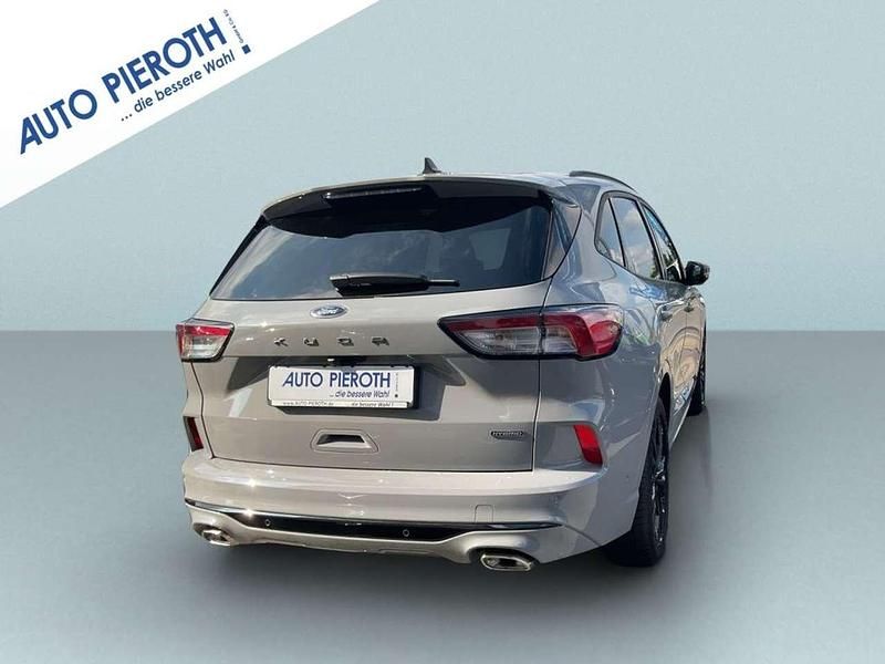 Second-hand Ford Kuga 190 CP (139 kW) 2024 Gri SUV