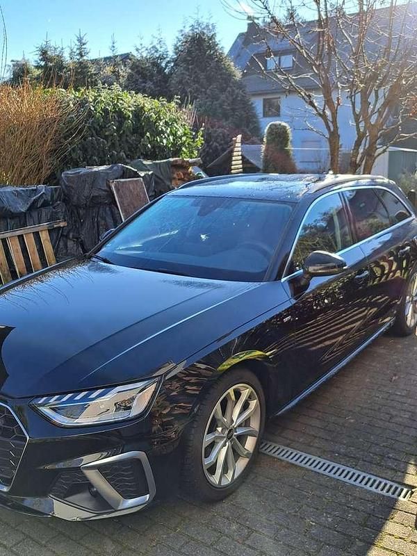 Gebraucht Audi A4 204 PS (150 kW) 2023 Schwarz Kombi