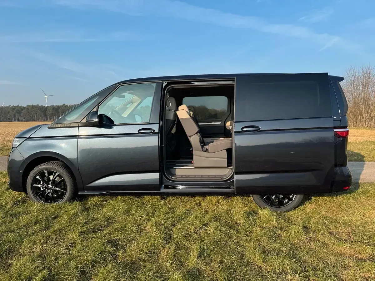Gebraucht VW T7 110 PS (80 kW) 2025 Blau Van
