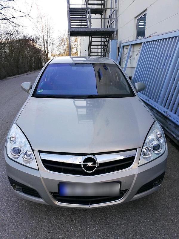 Gebraucht Opel Signum 120 PS (88 kW) 2008 Grau Kleinwagen