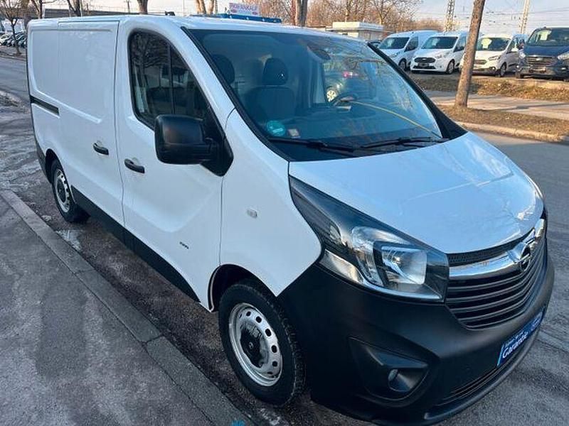 Gebraucht Opel Vivaro 120 PS (88 kW) 2018 Weiß Van / Kleinbus