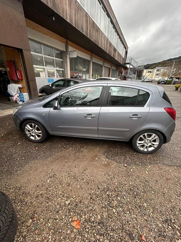 Gebraucht Opel Corsa 90 PS (66 kW) 2007 Kleinwagen