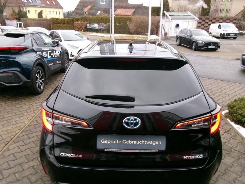 Gebraucht Toyota Corolla Team 122 PS (89 kW) 2021 Schwarz Limousine