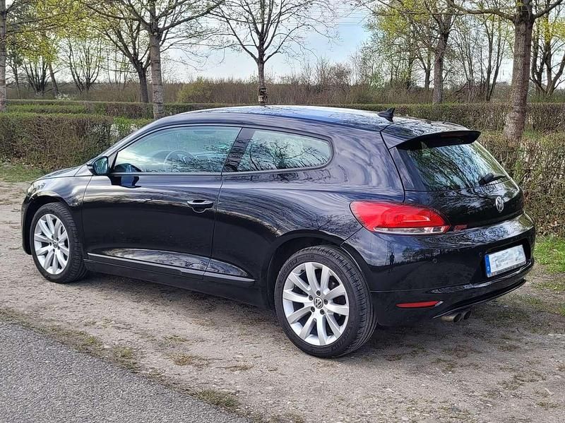 Second-hand VW Scirocco 140 CP (102 kW) 2012 Negru Coupe