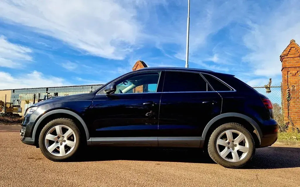 Gebraucht Audi Q3 Sport 177 PS (130 kW) 2011 Schwarz SUV