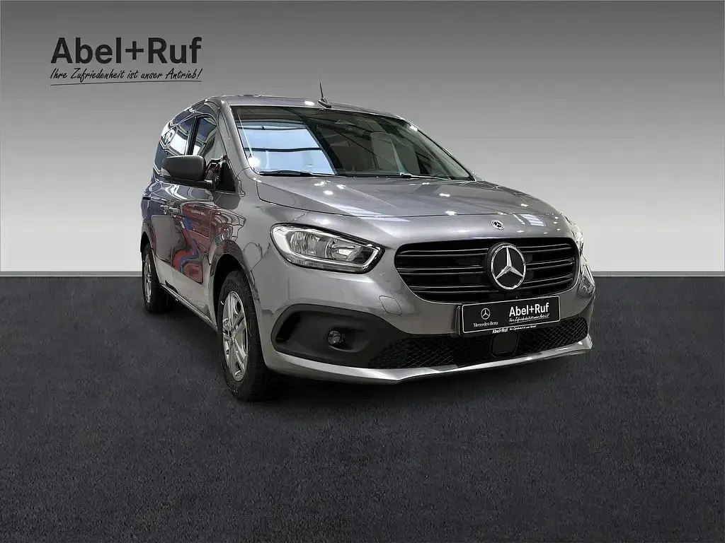 Gebraucht Mercedes eCitan 89 kW (122 PS) 2025 Grau Kombi