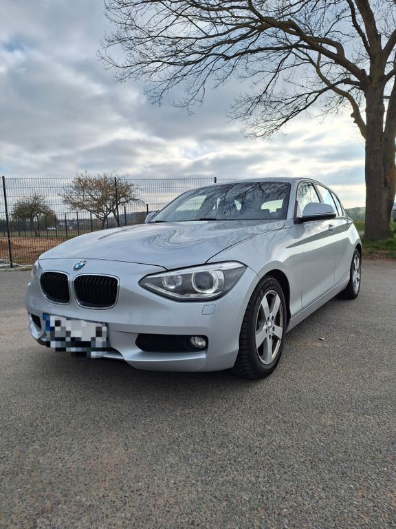 Silber Gebraucht 2014 BMW 116 Kleinwagen | 6.200 € (Guter Preis) - Bild 1/4