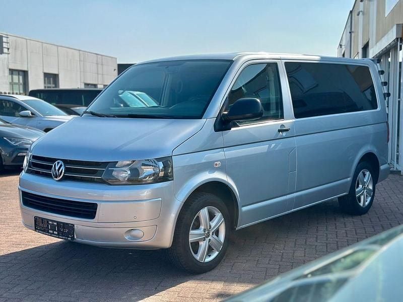 Second-hand VW T5 102 CP (75 kW) 2015 Argintiu Van